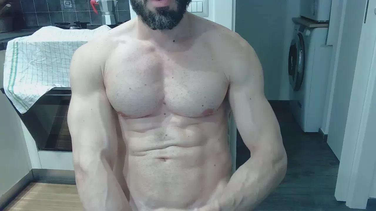 toptrainerr from Cam4