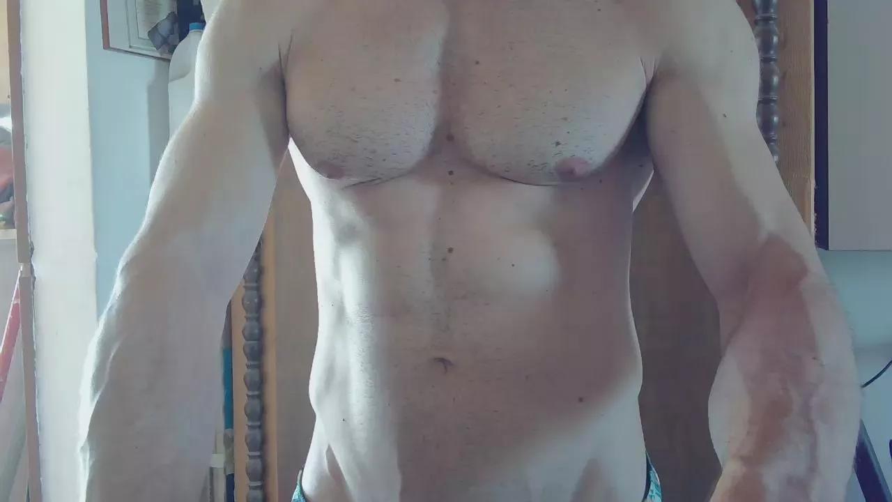 toptrainerr from Cam4