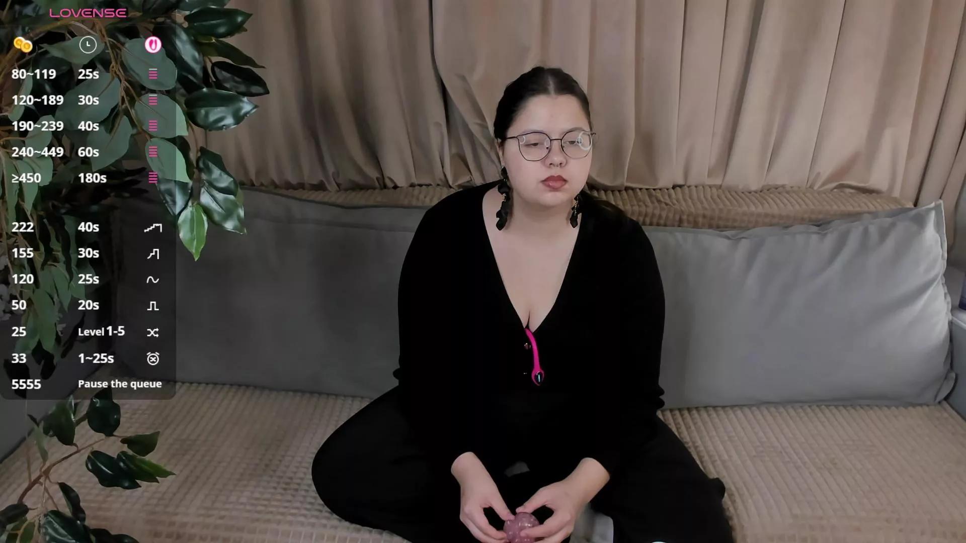 TrinityHalphen on Cam4