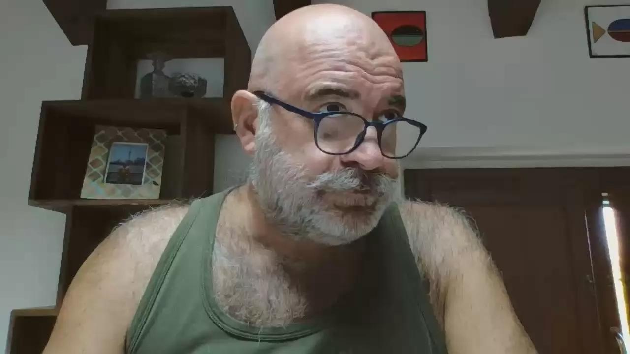 Urkam4 webcams show profile image 