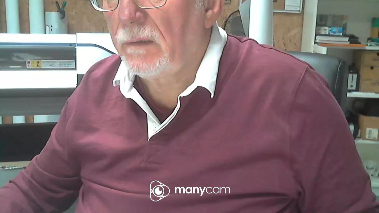 usualbear from Cam4