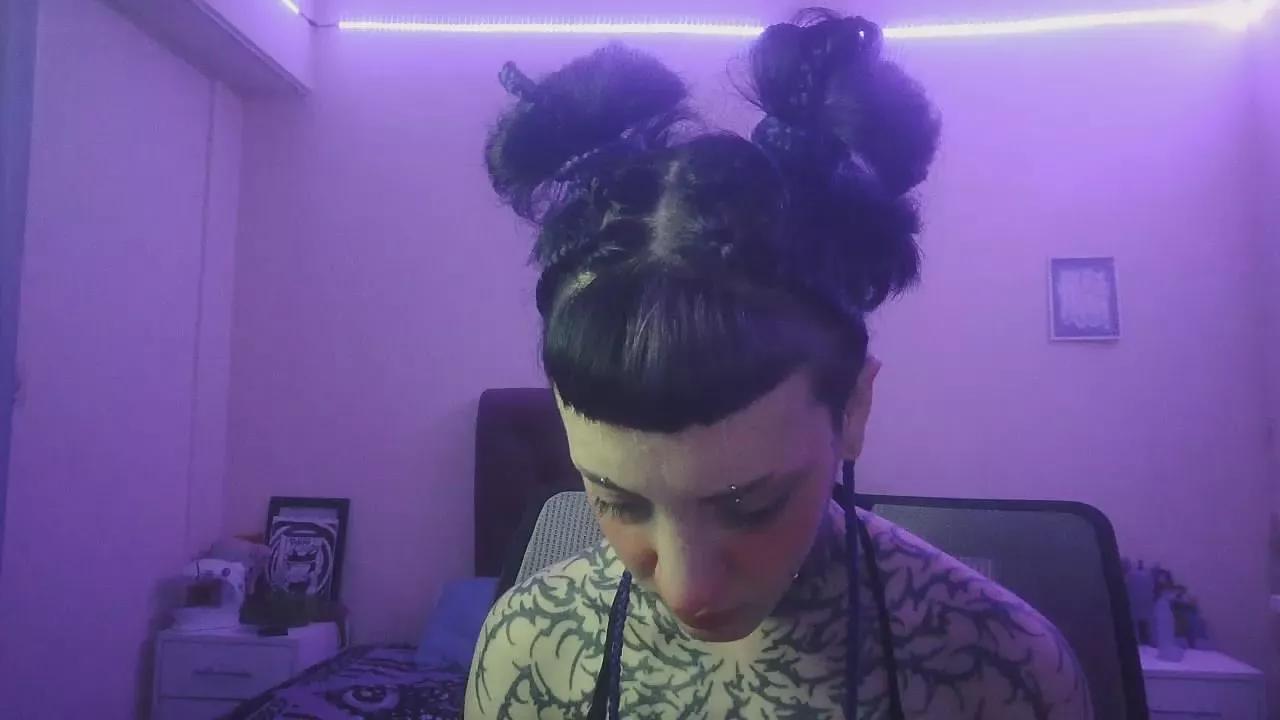 Uwuumu from Cam4
