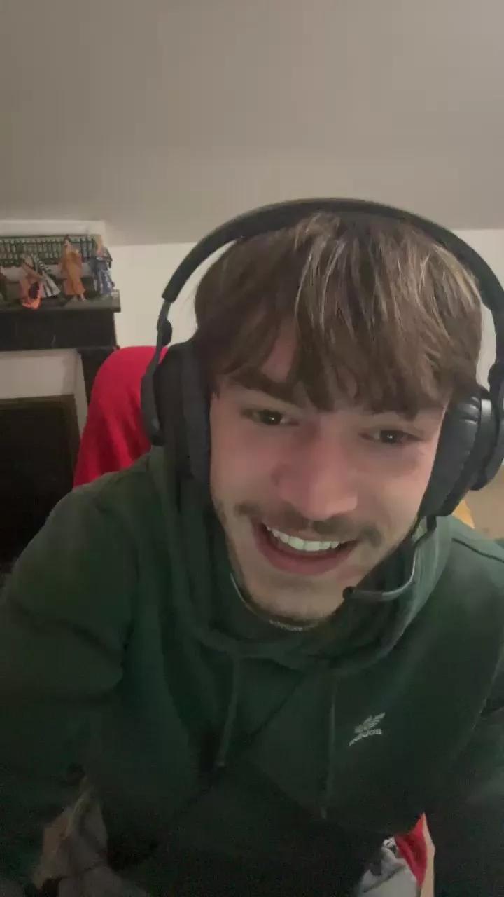 Vicoo77 webcams show profile image 