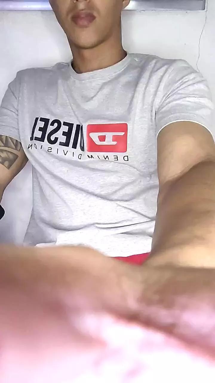 VictorVondoom on Cam4