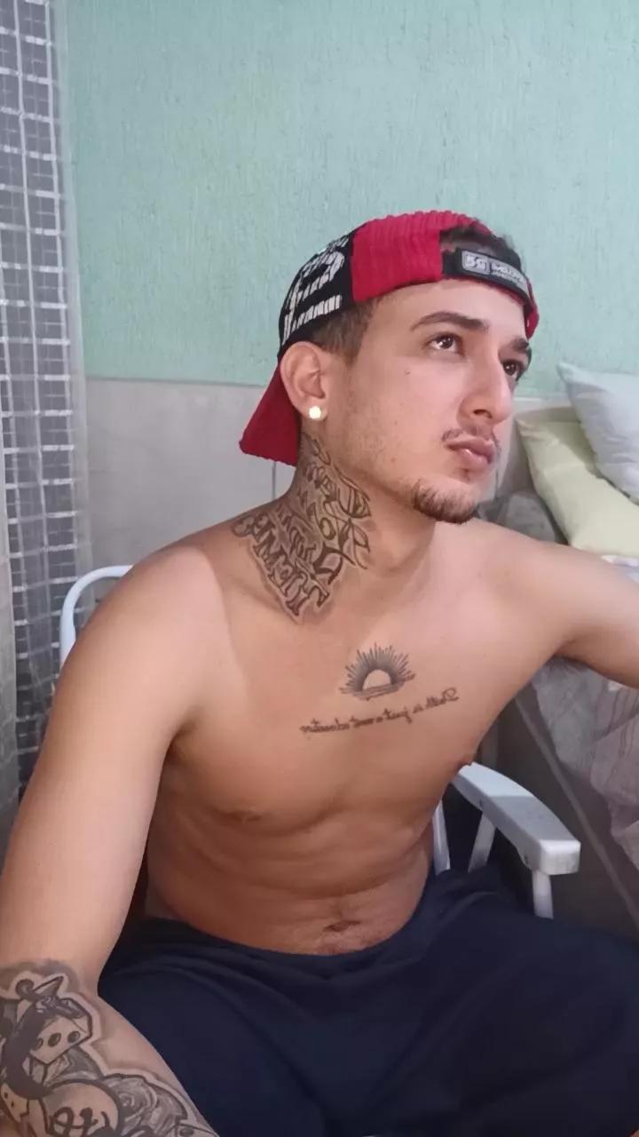 Wlinhares webcams show profile image 