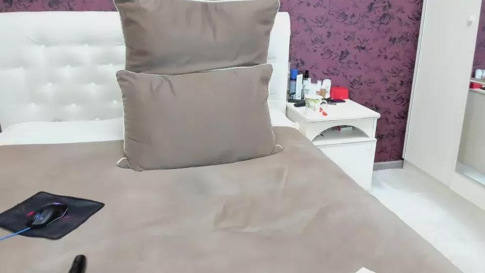 Xxxkatlea webcams show profile image 