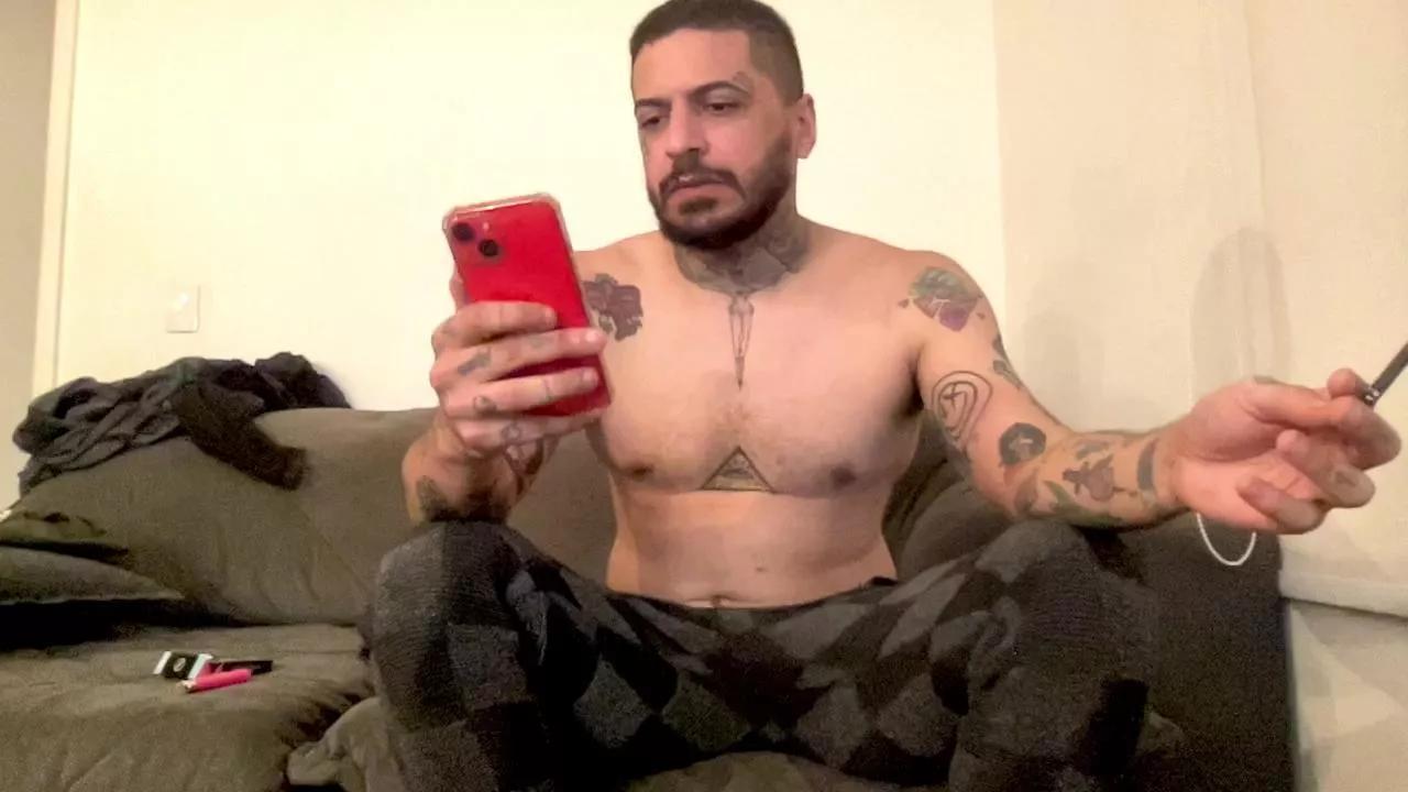 Xxxviq webcams show profile image 