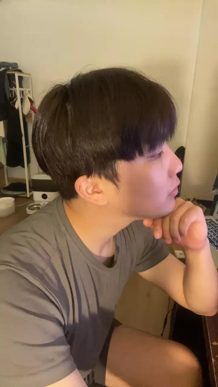 Yao69mm webcams show profile image 