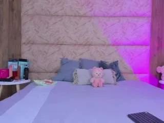 Abrilpeach webcams show profile image 