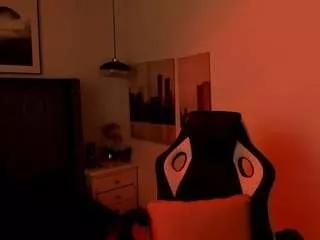 alaia-cute from CamSoda