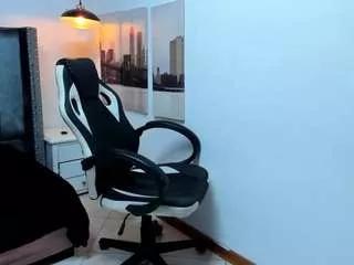 alaia-cute from CamSoda
