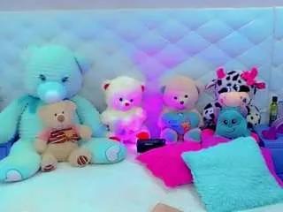 alanna-dollsx from CamSoda