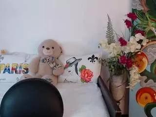 almaart from CamSoda