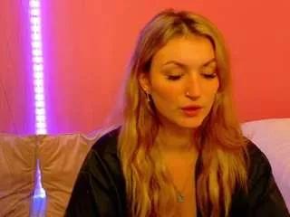 anaayss from CamSoda