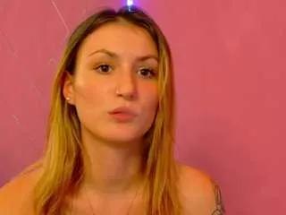 anaayss from CamSoda