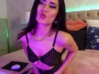 annakarinna from CamSoda