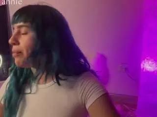 annie-snow from CamSoda