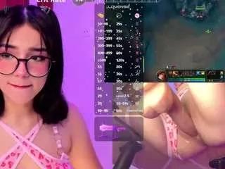 ariaddams from CamSoda
