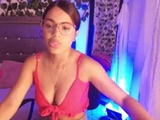 ariadnabrow from CamSoda