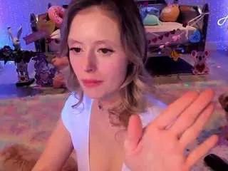 arianina from CamSoda