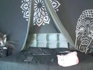 arii-moon from CamSoda