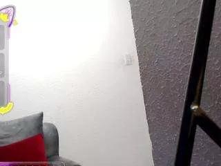 ava-phillips from CamSoda