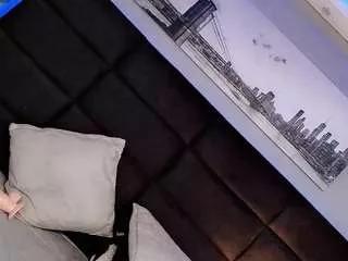 baby-isaa from CamSoda