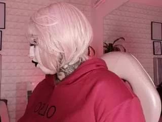 Bella-green webcams show profile image 
