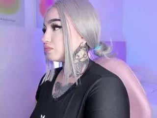bella-green from CamSoda