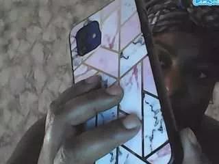 bella25 from CamSoda