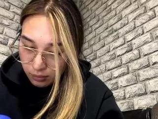 Bellaallen webcams show profile image 