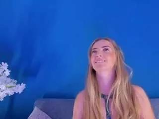 bellamariex from CamSoda