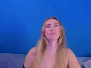 bellamariex from CamSoda