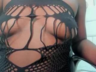Camilalevis webcams show profile image 