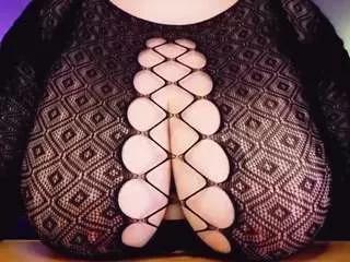 clara4love on CamSoda