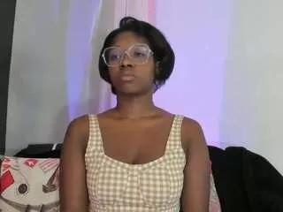 connywells from CamSoda