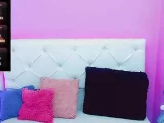 dayana-naughty from CamSoda