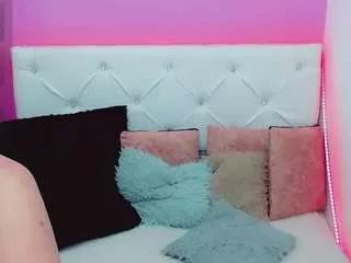 dayana-naughty from CamSoda