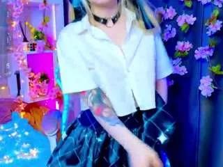 dollyeast from CamSoda