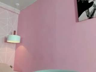 dollyzoe from CamSoda