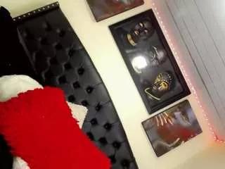 eemily3 from CamSoda