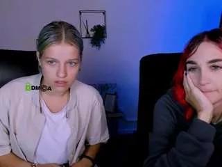 Elara-night webcams show profile image 