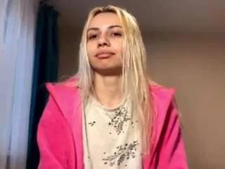 Eliawarford webcams show profile image 