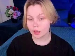 elielee from CamSoda