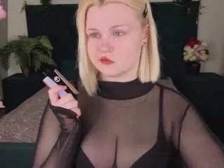 elielee from CamSoda