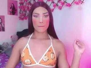 emeli-roushot from CamSoda