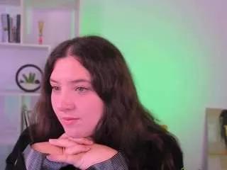 emily-cllar on CamSoda