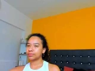 Emily-roberthss webcams show profile image 