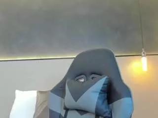 emma-collsonn from CamSoda