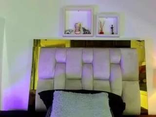 emma-rossee from CamSoda